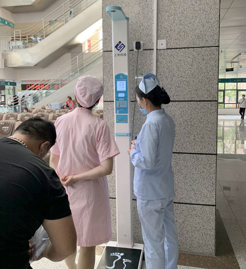電子身高體重秤應用現場