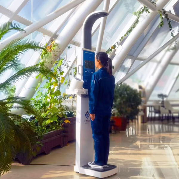 上禾SH-V10身高體重一體機應用現場 上禾SH-V10身高體重一體機應用現場